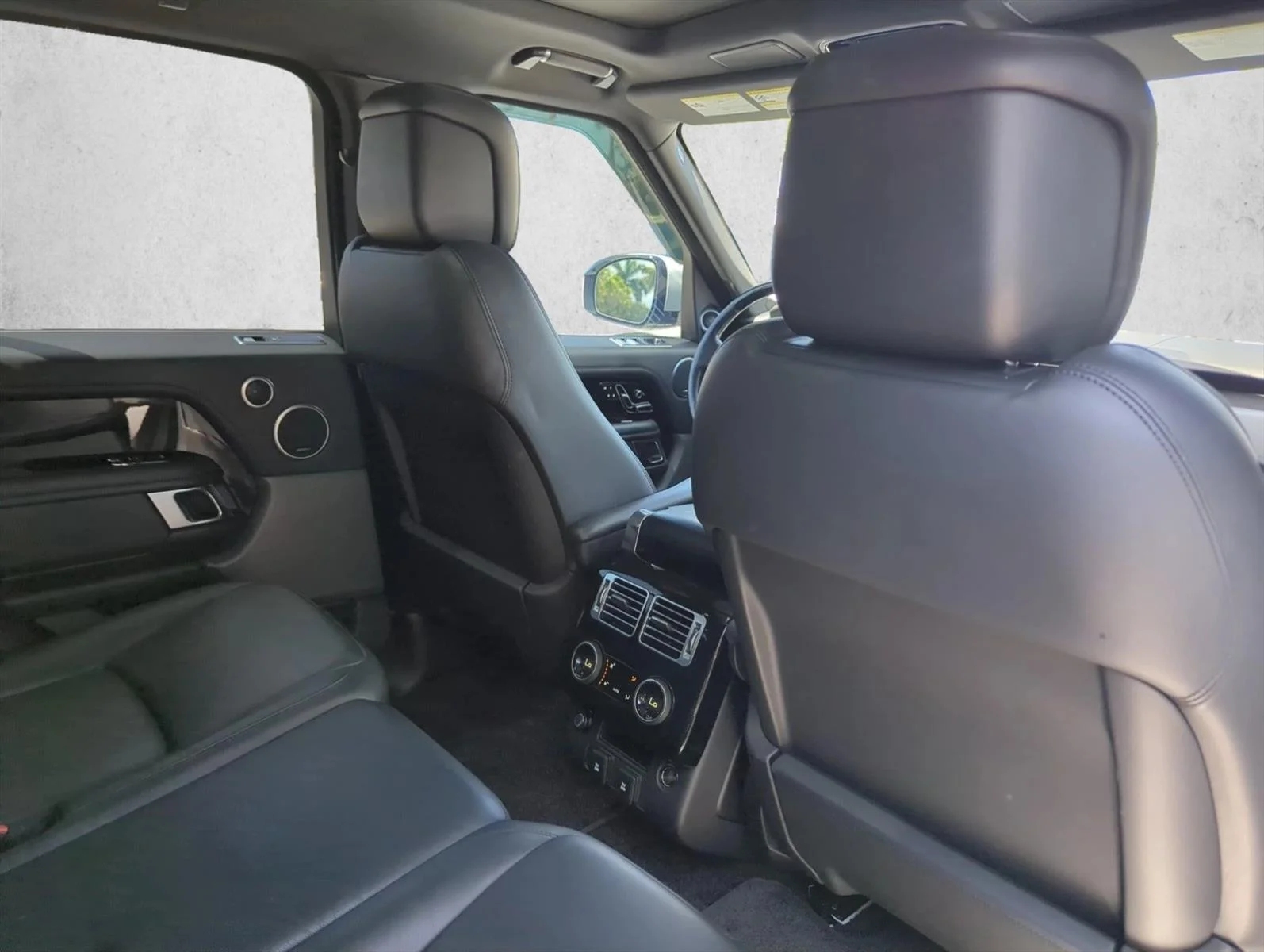 Used 2020 Narvik Black [Blac Land Rover  image 18