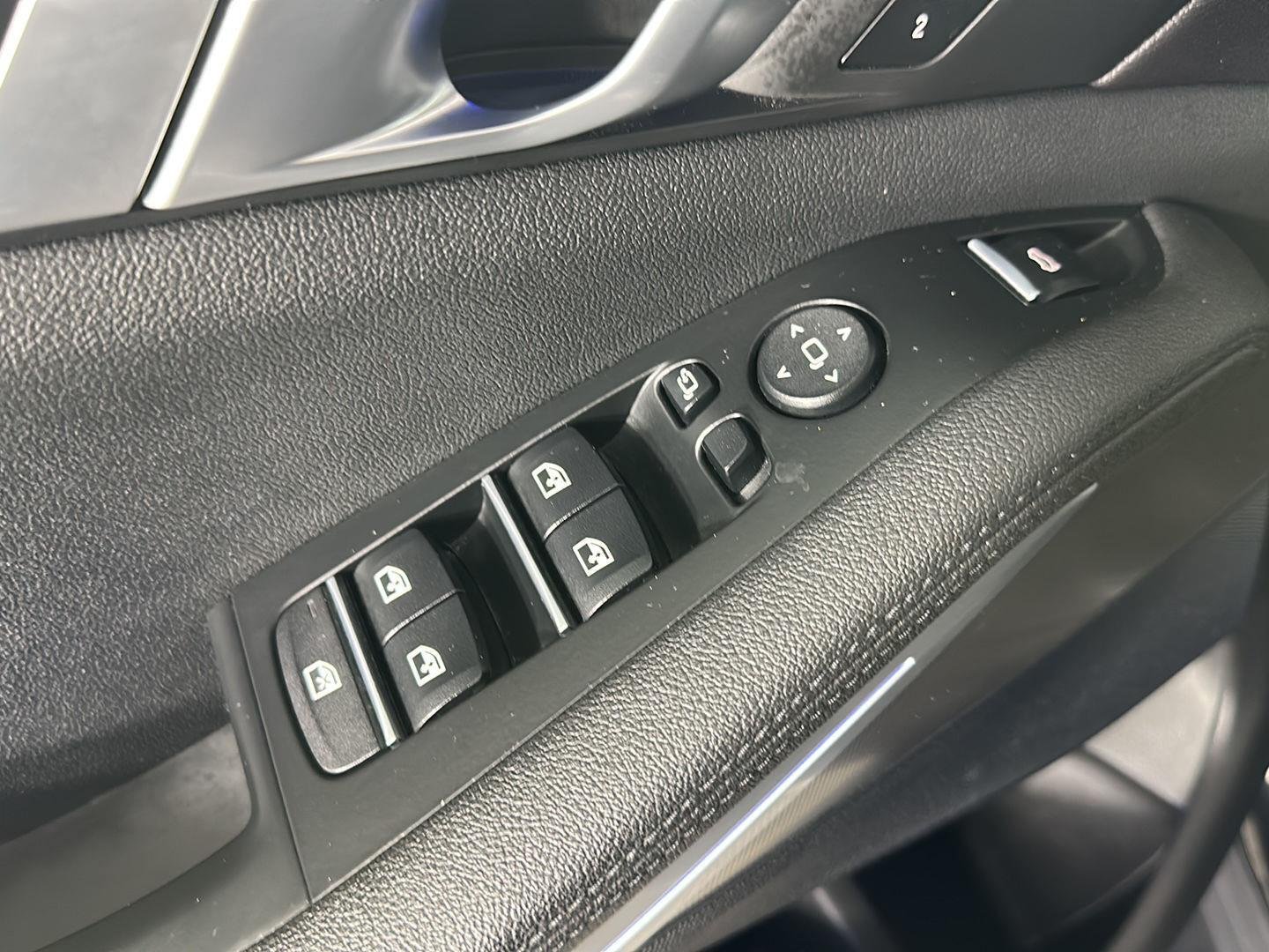 Used 2021 Jet Black BMW xDrive40i image 10