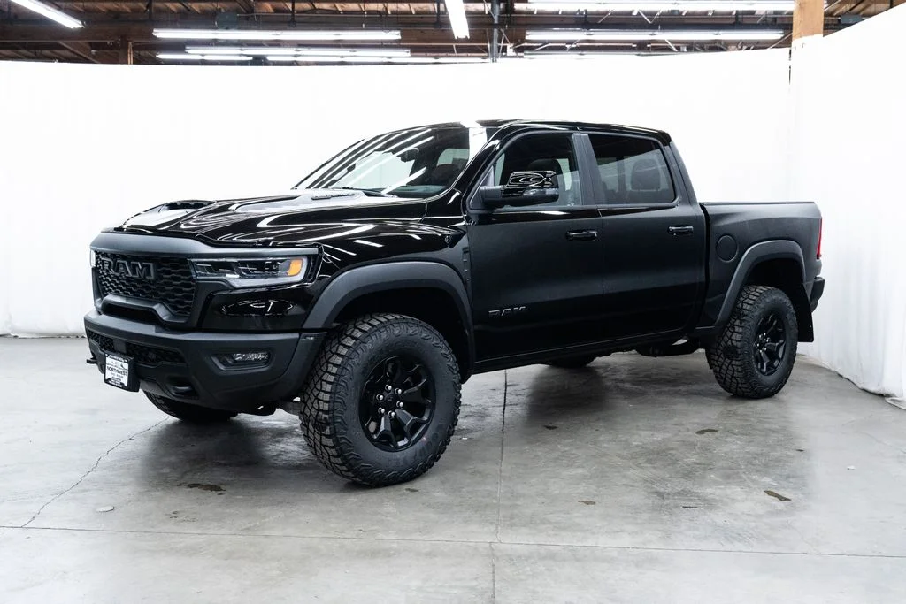 New 2026 Diamond Black Crystal Pearl-Coat Exterior Paint RAM RHO image 3