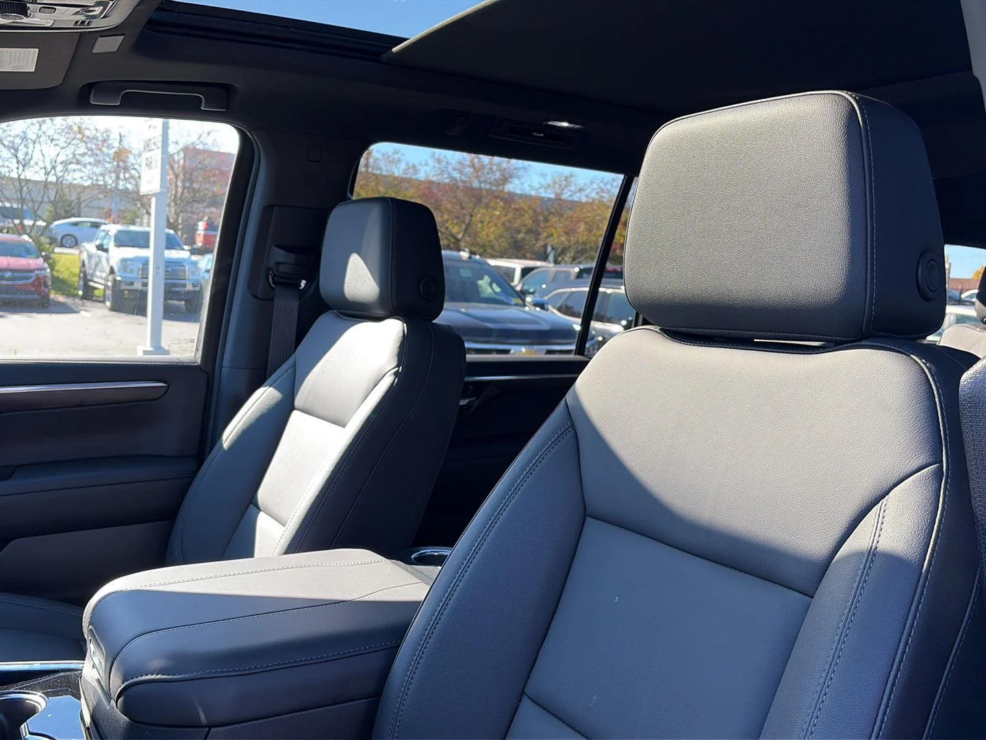 Used 2026 Summit White Chevrolet LT image 14