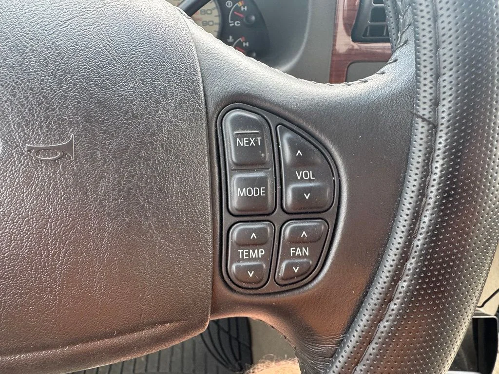 Used 2007 Gray Ford  image 16