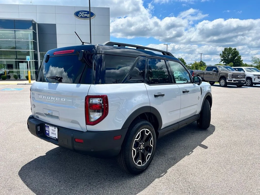 New 2026 White Ford Outer Banks image 5