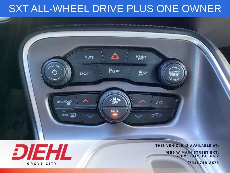 Used 2021 White Dodge SXT image 29