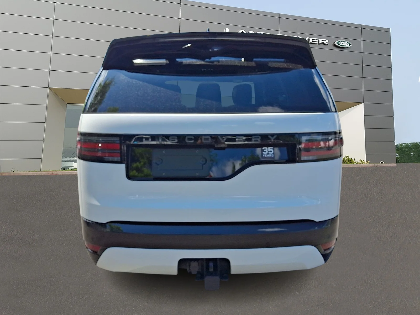 Certified Used 2025 Fuji White - 1AA Land Rover P360 Dynamic SE image 7