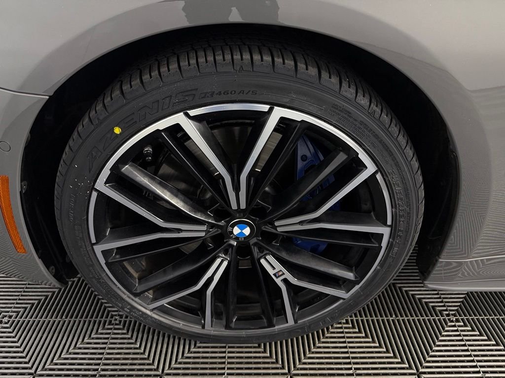 Used 2021 Gray BMW 540i image 10