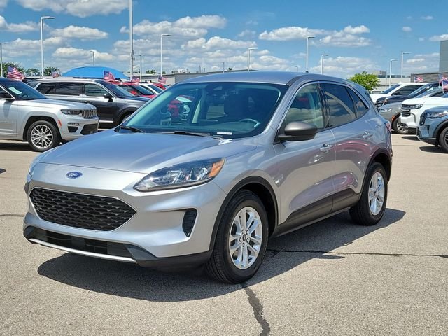 Certified Used 2022 Iconic Silver Metallic Ford SE image 25
