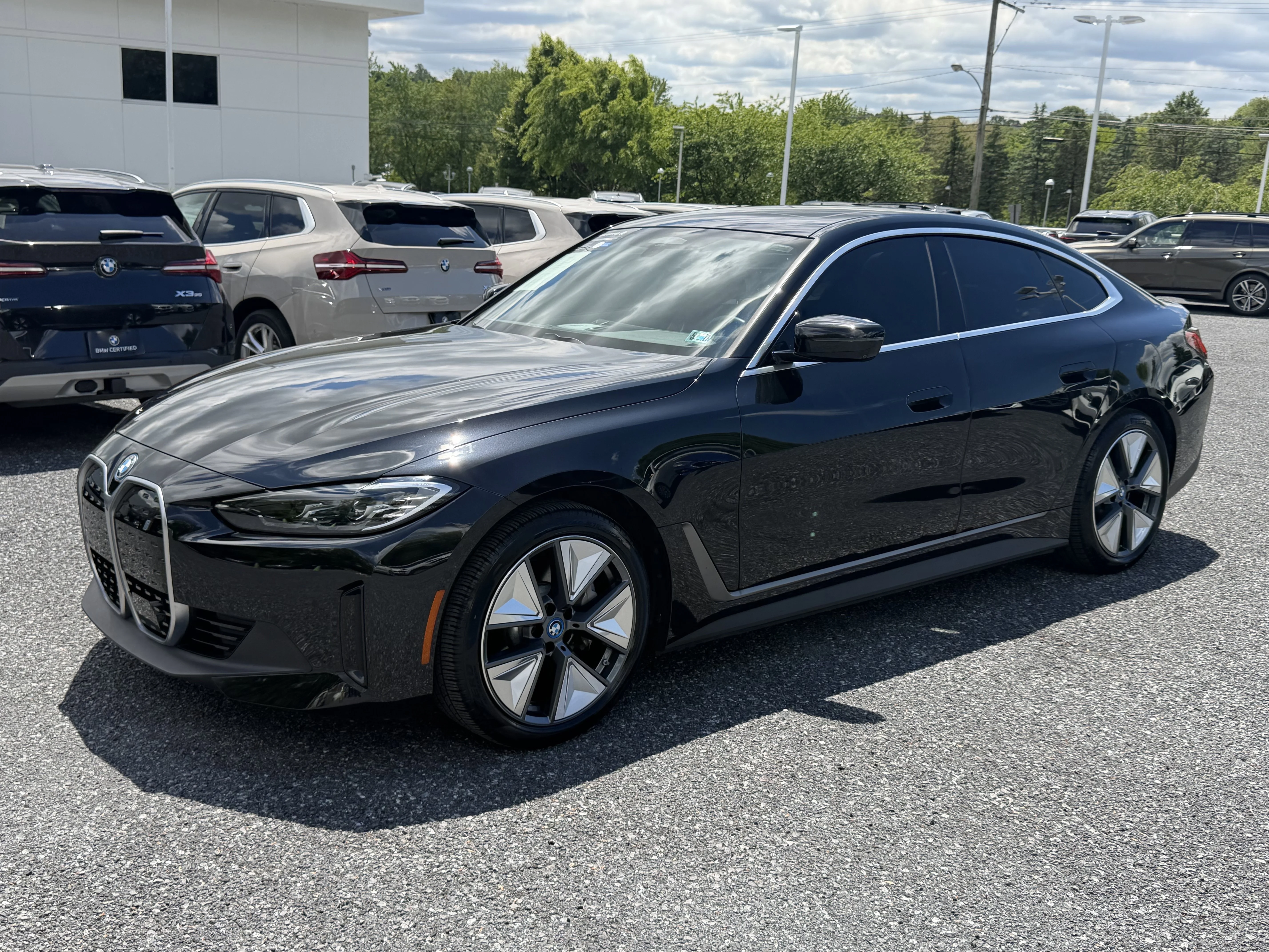 2023 BMW i4 eDrive35's photo