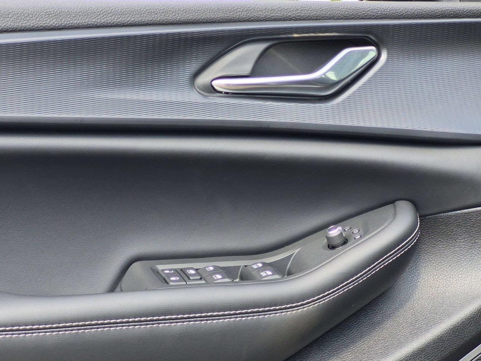 New 2026 Baltic Gray Metallic Clear-Coat Exterior Paint Jeep Laredo X image 15