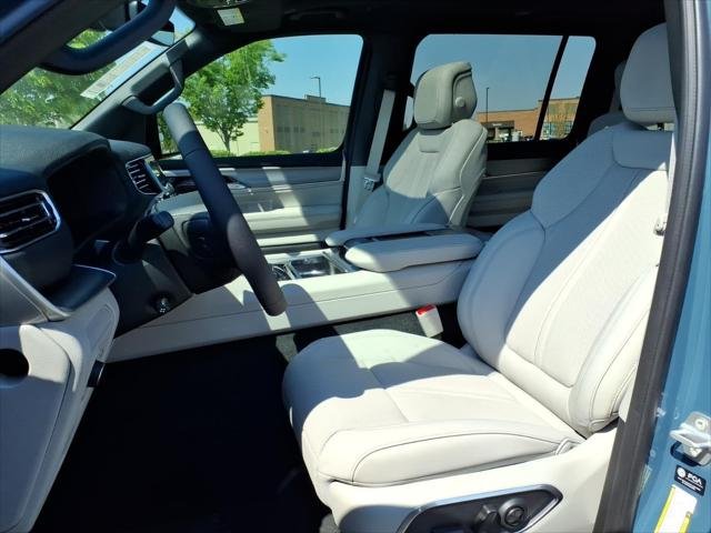 New 2026 Steel Blue Exterior Paint Jeep Grand Wagoneer image 19