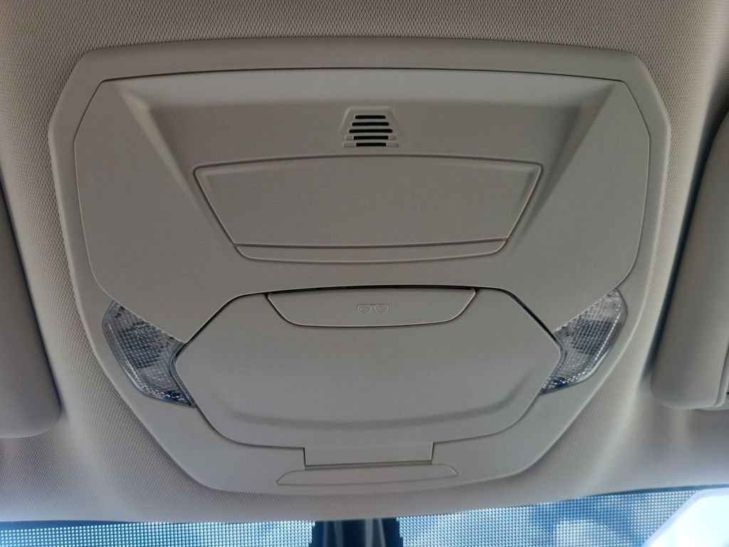Used 2018 White Ford Titanium image 30