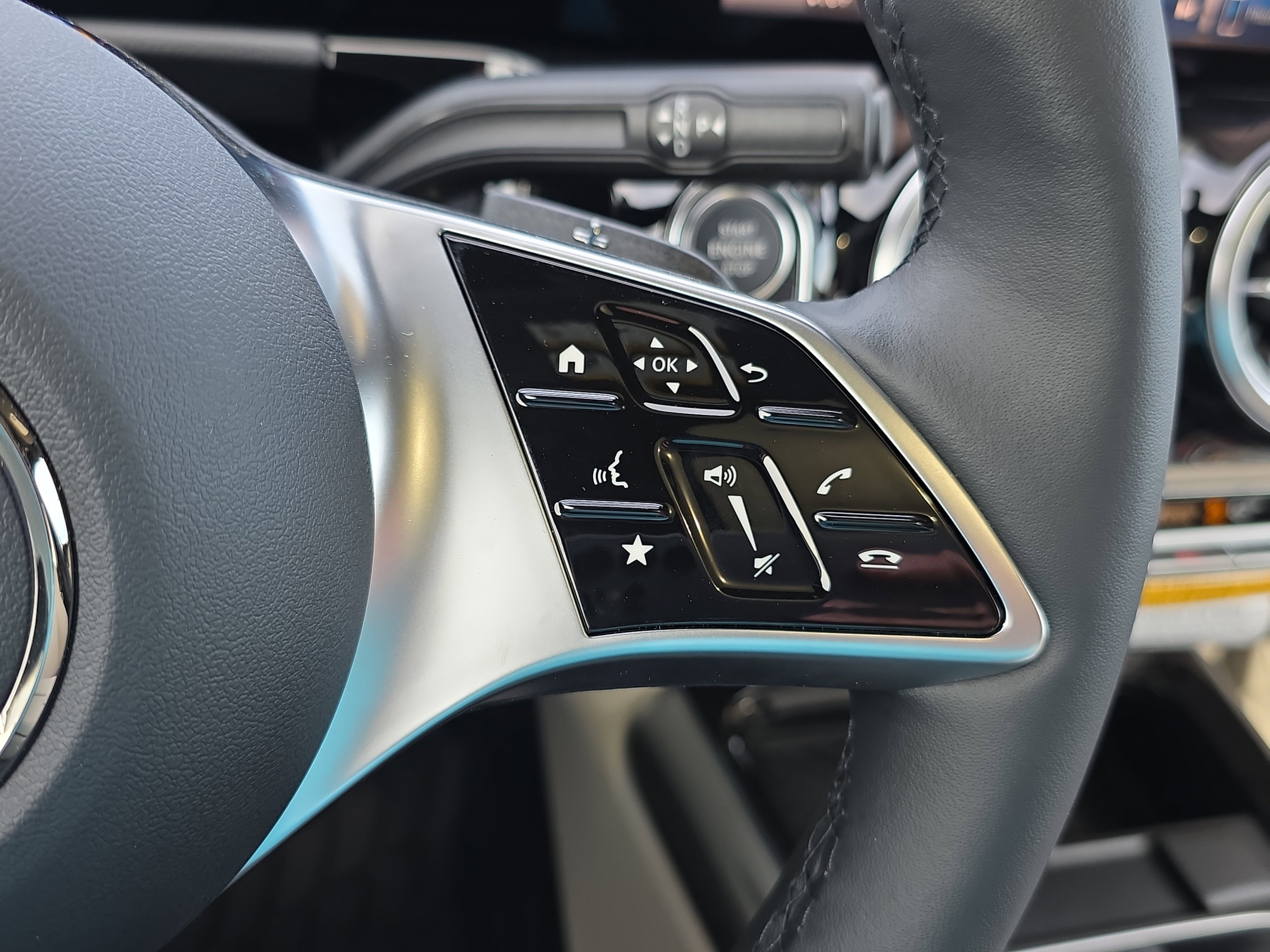 New 2026 Polar White Mercedes-Benz GLA 250 image 51