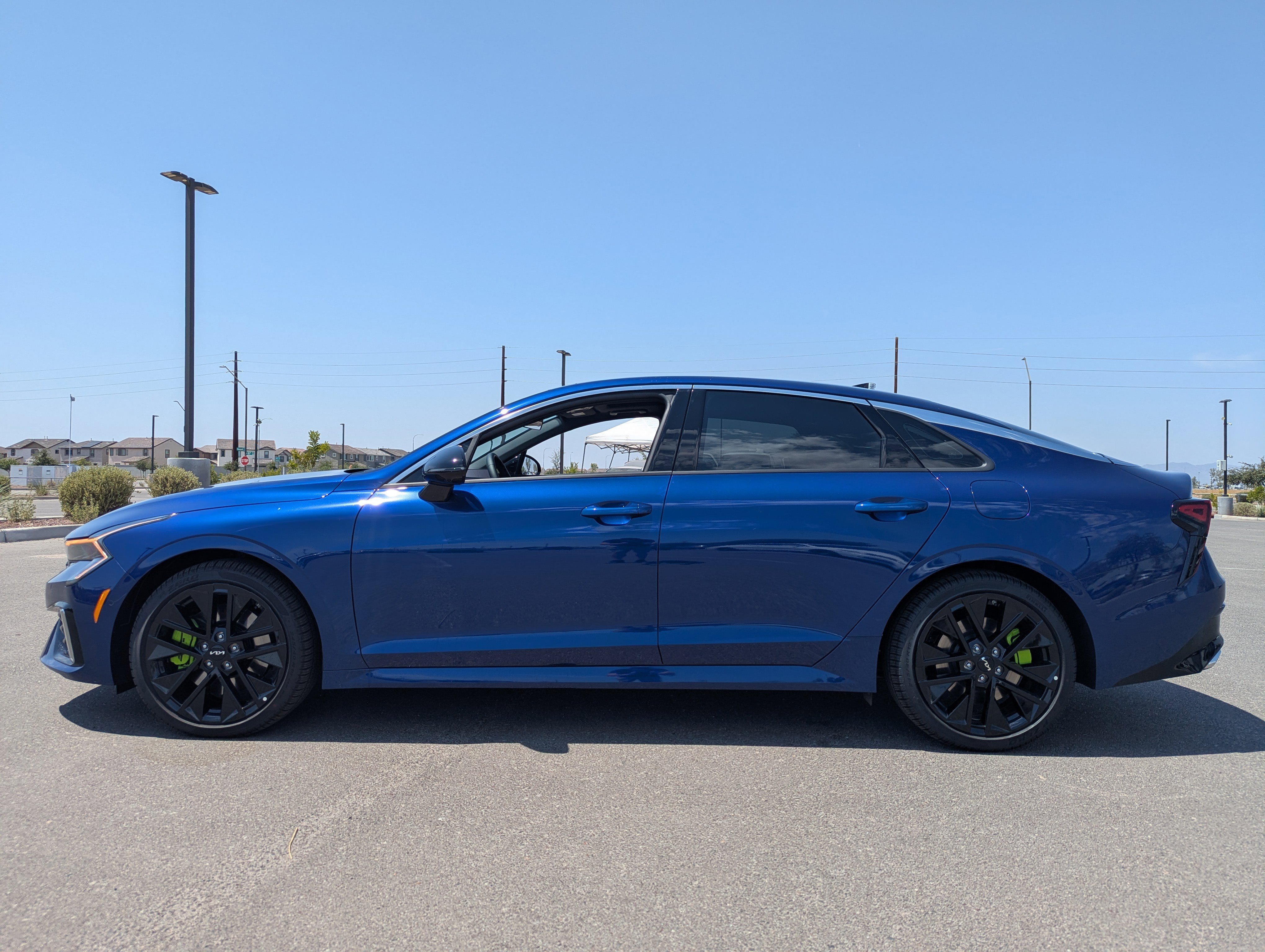 New 2026 Yacht Blue Kia GT image 2