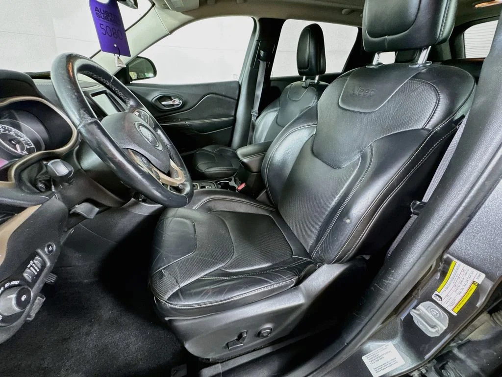 Used 2014 Gray Jeep Limited image 24