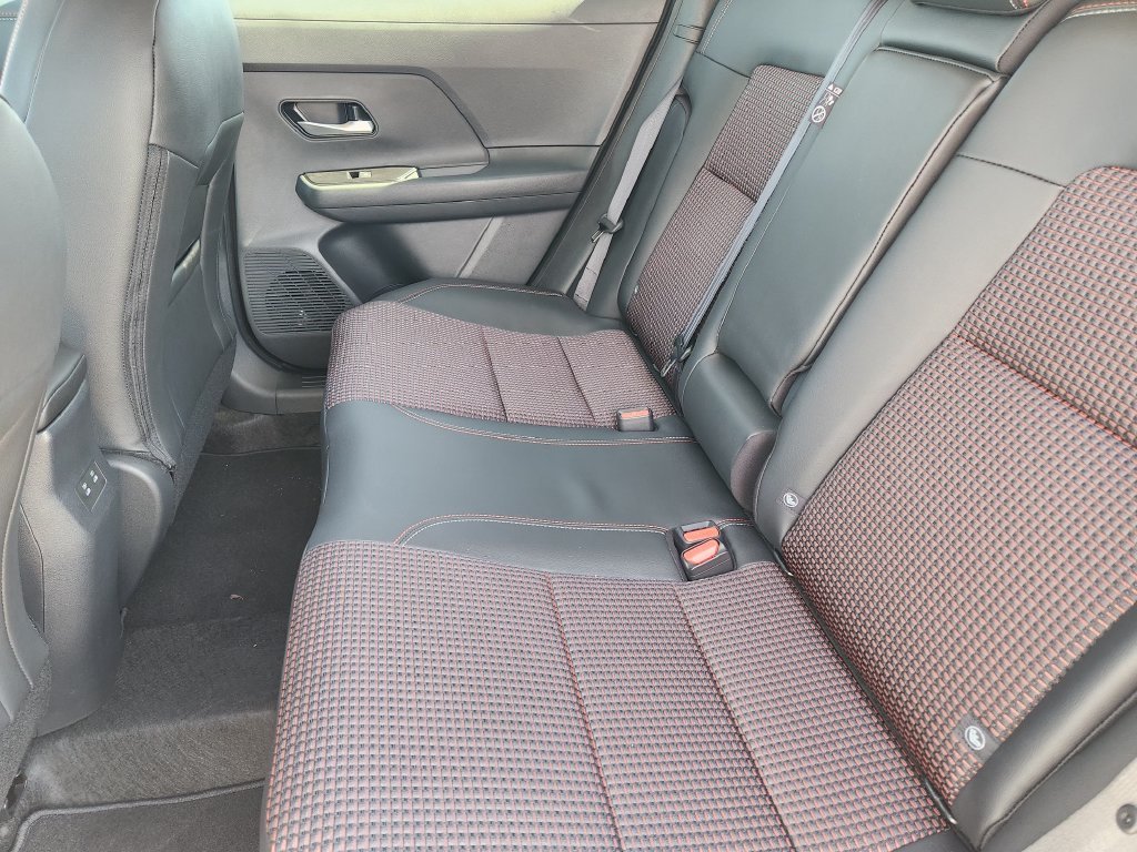2026 Nissan KICKS SR - Photo 22