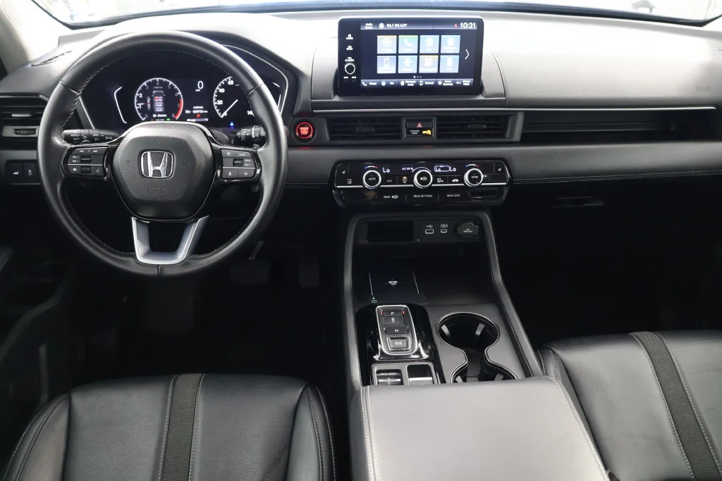Used 2024 Black Honda EX-L image 2