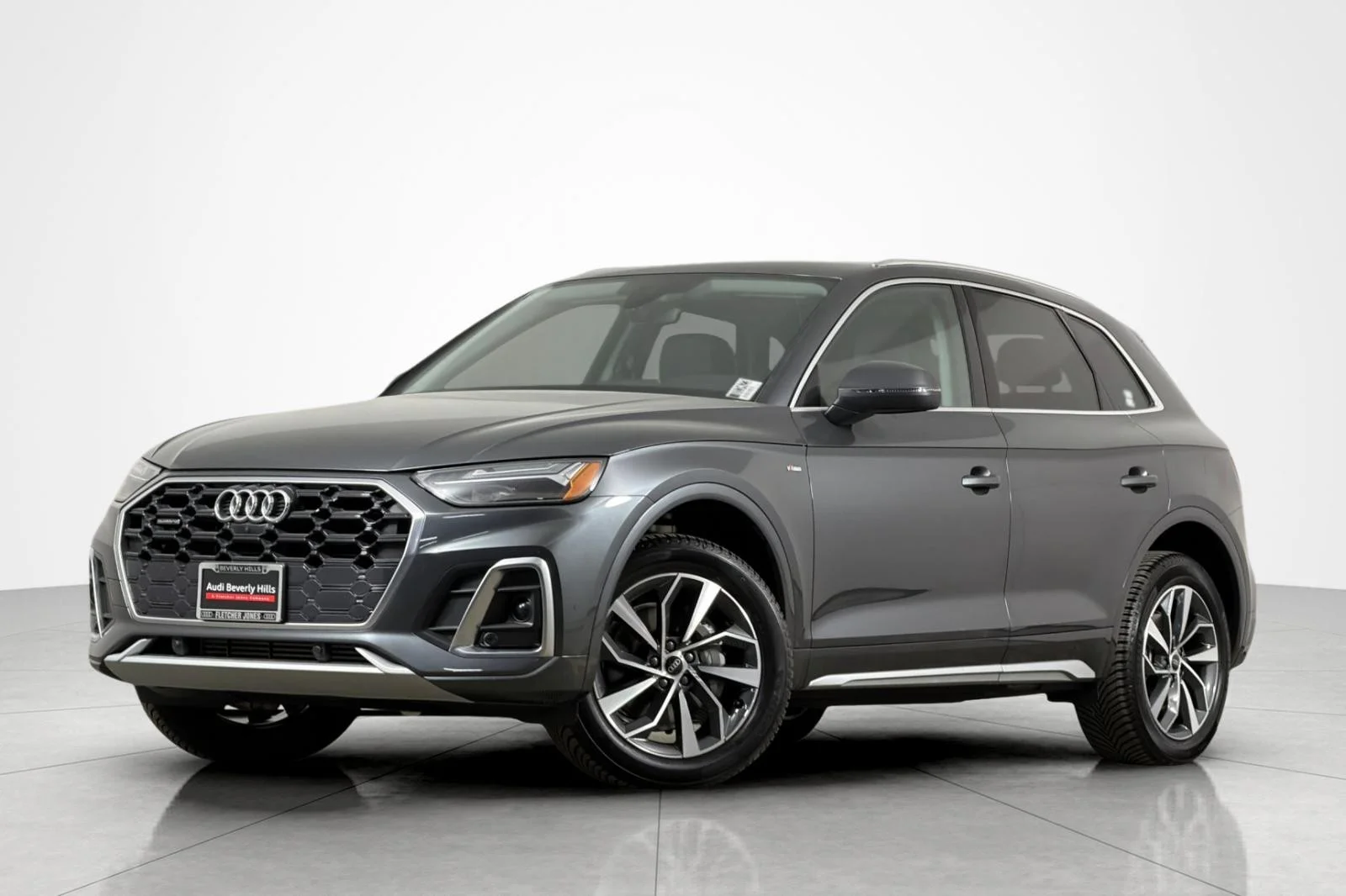 2023 Audi Q5 45 Premium Plus's photo