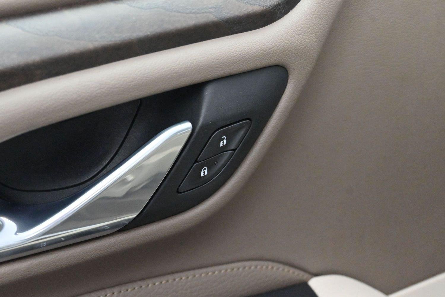 Used 2021 Summit White GMC Denali image 10
