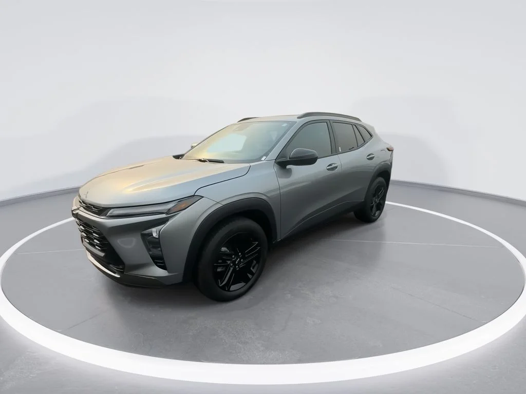 Used 2024 Gray Chevrolet ACTIV image 4