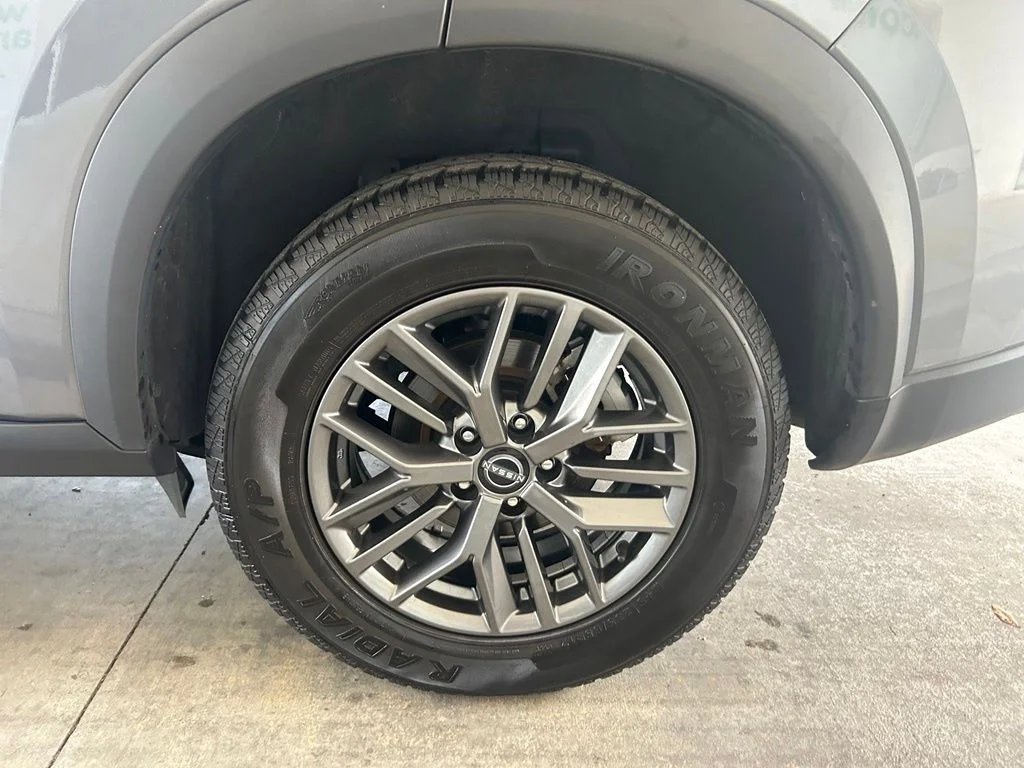 Used 2024 Gray Nissan S image 14