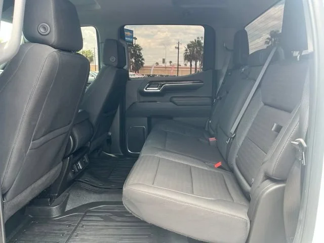 Used 2024 Summit White GMC Elevation image 26