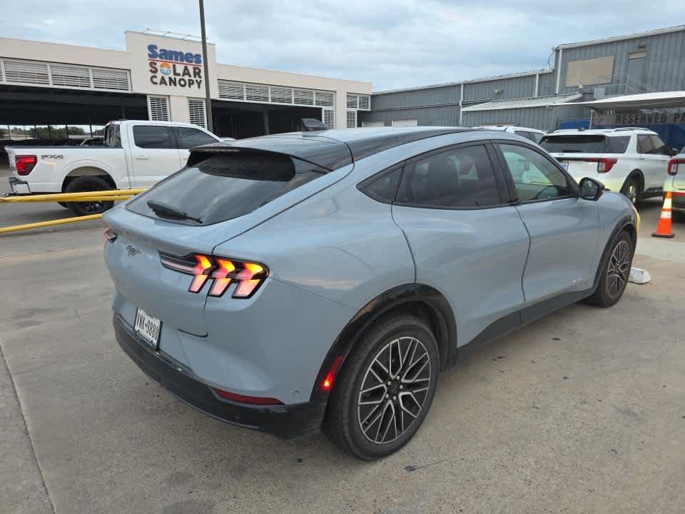 Used 2024 Glacier Gray Metallic TriCoat Ford Premium image 4