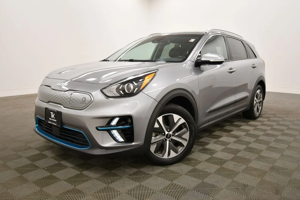 Certified 2022 Kia Niro EX Premium with VIN KNDCE3LG7N5144390 for sale in Rochester, Minnesota