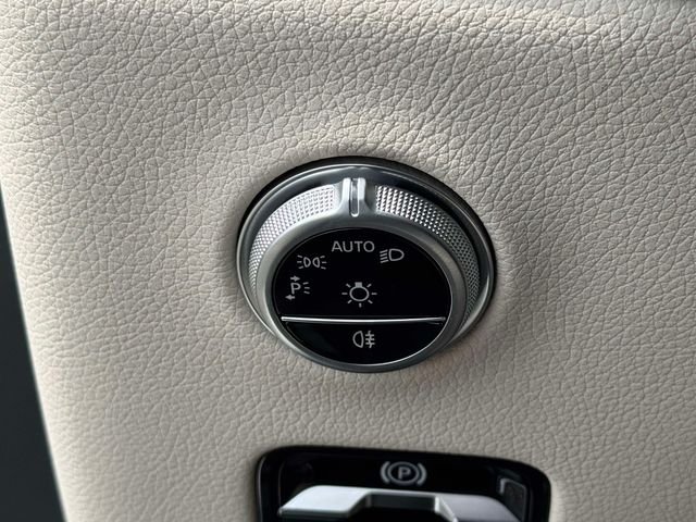 New 2027 Cirrus Silver Metallic Mercedes-Benz GLC 300 image 20