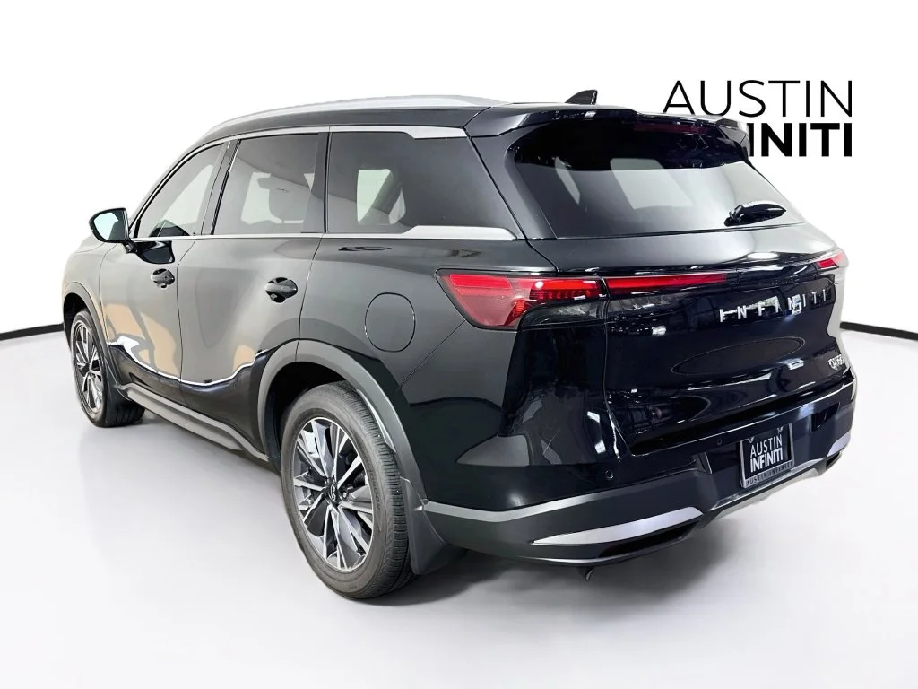 Certified Used 2027 Black INFINITI LUXE image 7