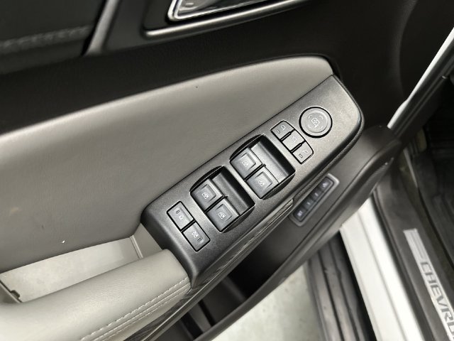 Used 2016 White Chevrolet LT image 19