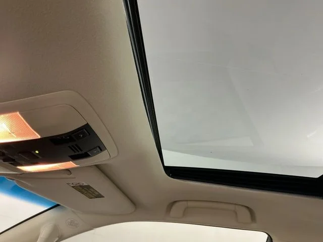 Used 2020  Lexus 460 image 24