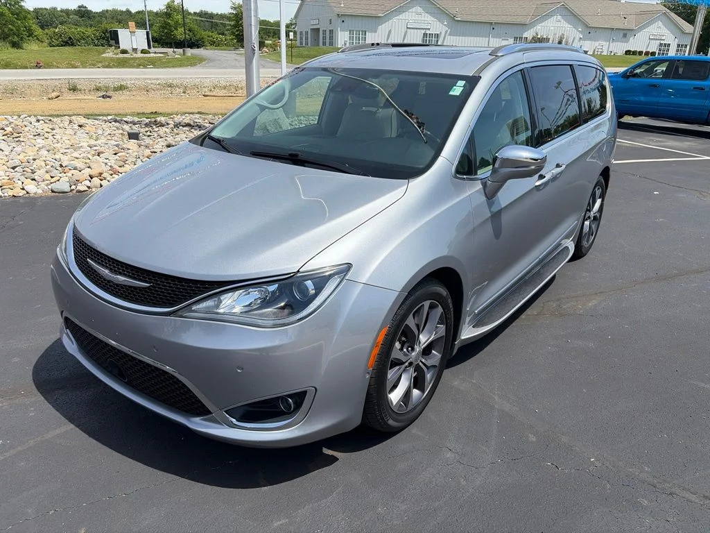 Certified 2017 Chrysler Pacifica Limited with VIN 2C4RC1GG6HR504772 for sale in Bryan, OH