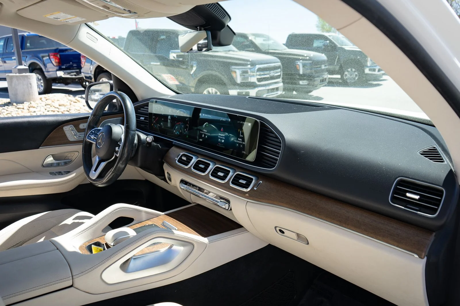 Used 2021 White Mercedes-Benz GLE 350 image 22