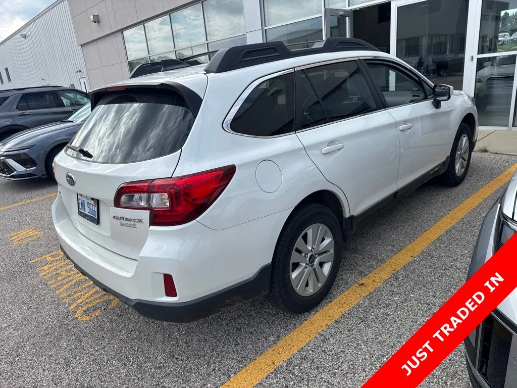 Used 2016 White Subaru 2.5i Premium image 4
