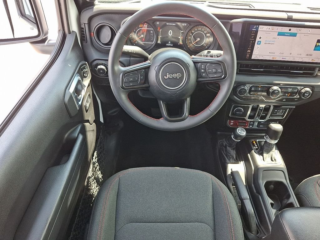 Used 2024 White Jeep Rubicon image 12