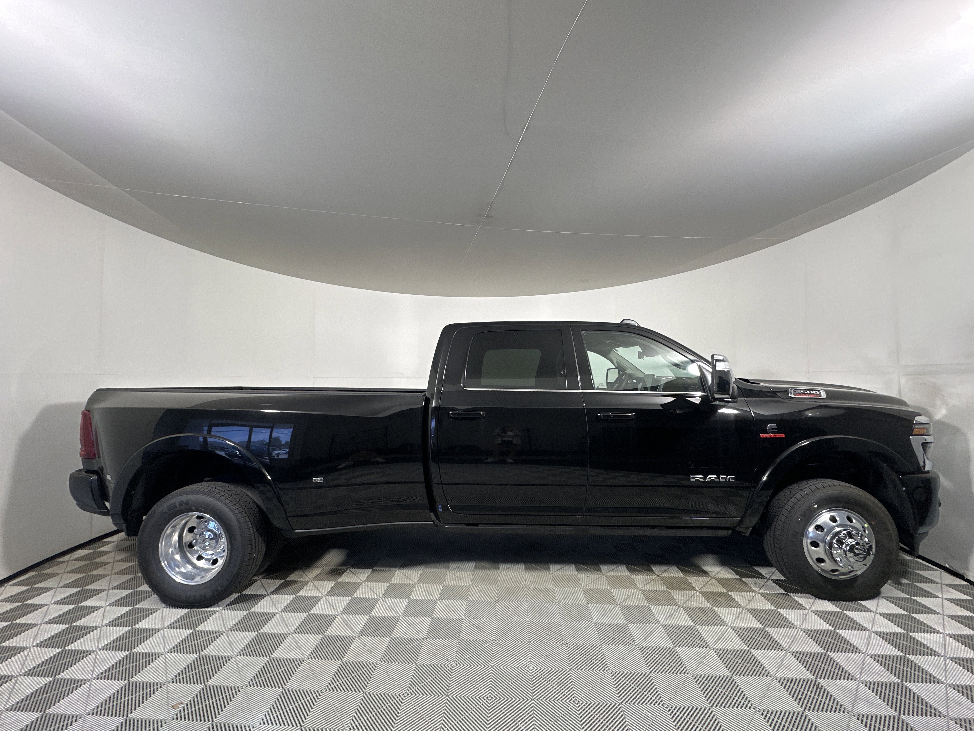 2025 RAM 3500 Limited/Longhorn - Photo 8