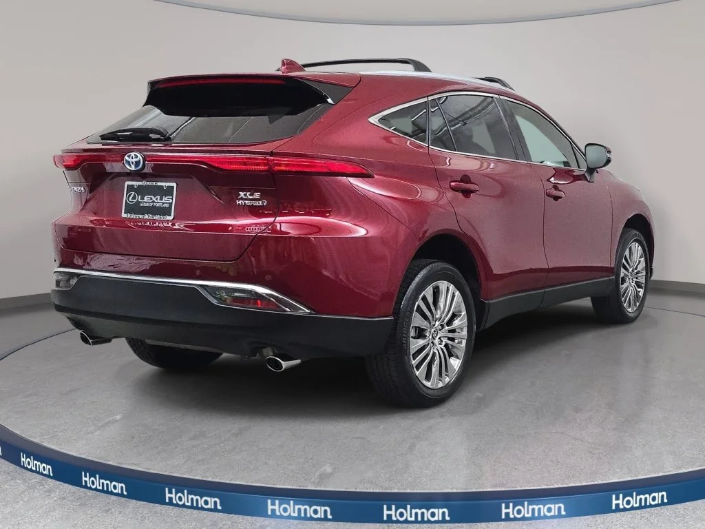 Used 2022 Red Toyota XLE image 6