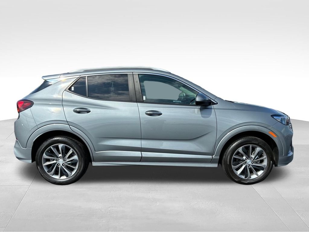 Used 2023 Gray Buick Select image 5