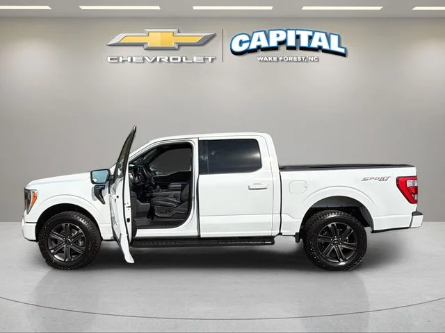 Used 2023 White Ford Lariat image 10