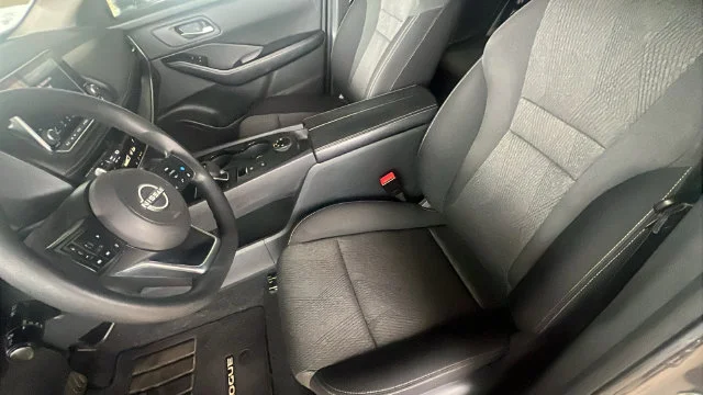 Used 2024 Gray Nissan SV image 26