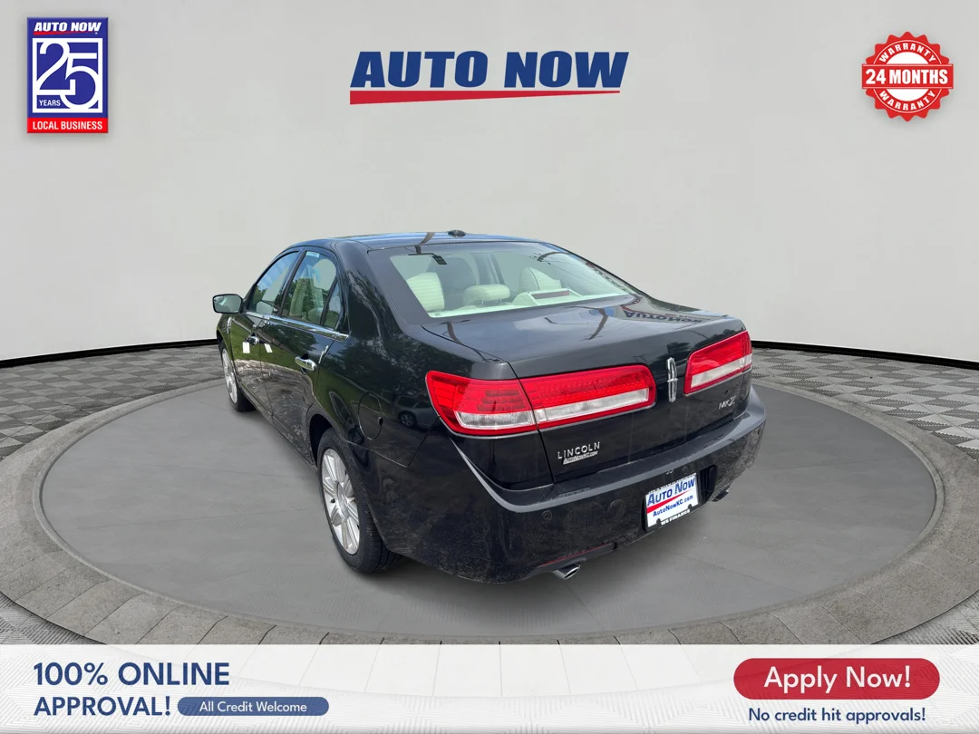 Used 2011 Black Lincoln base image 4