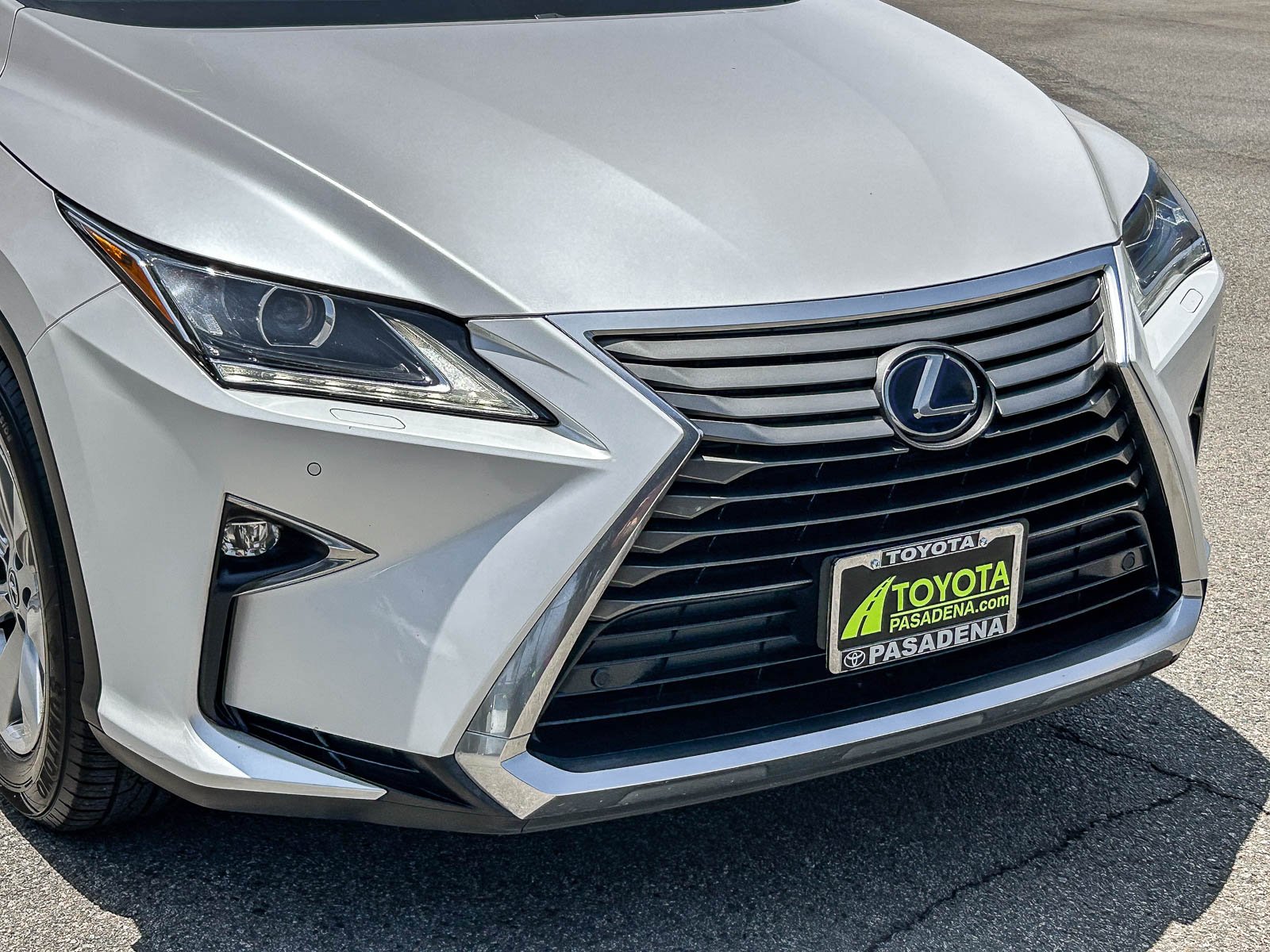 Used 2019 EMINENT WHITE PEA Lexus RX 450H image 5
