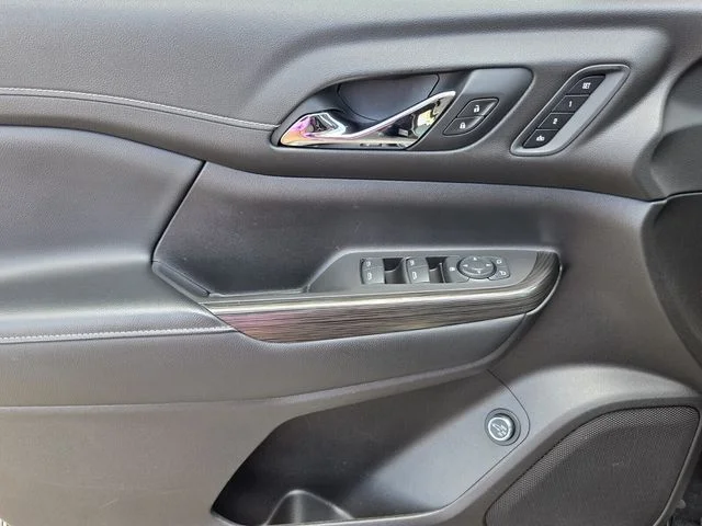 Used 2019 Black GMC SLT-2 image 18