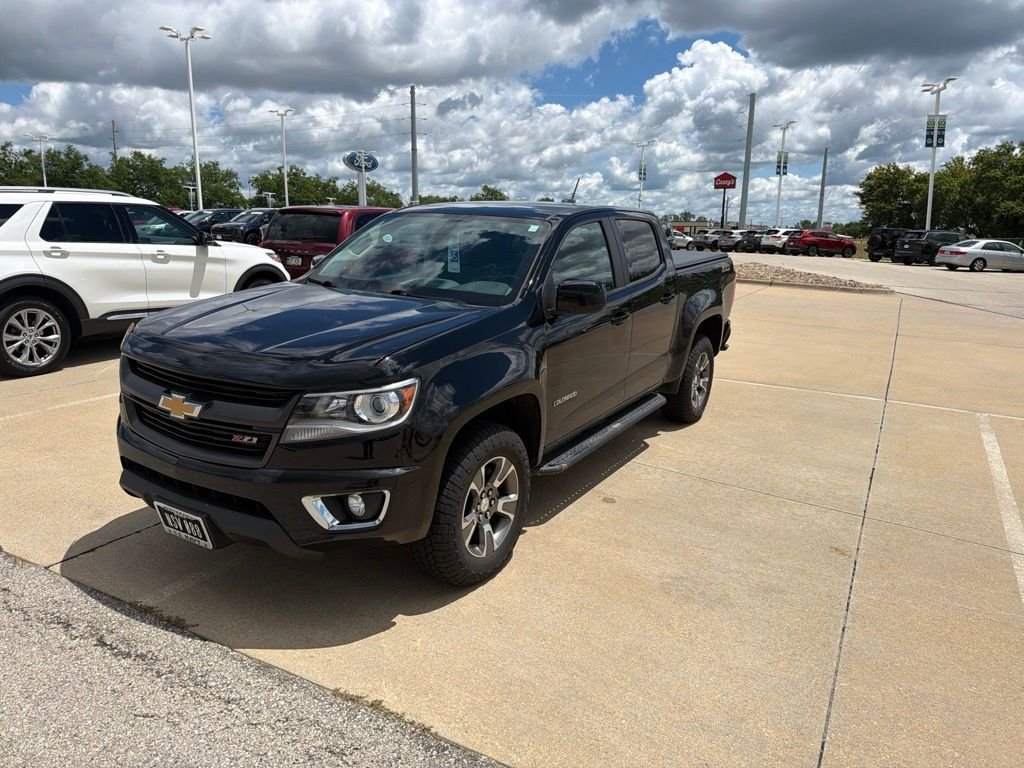 Used 2020 Black Chevrolet Z71 image 2