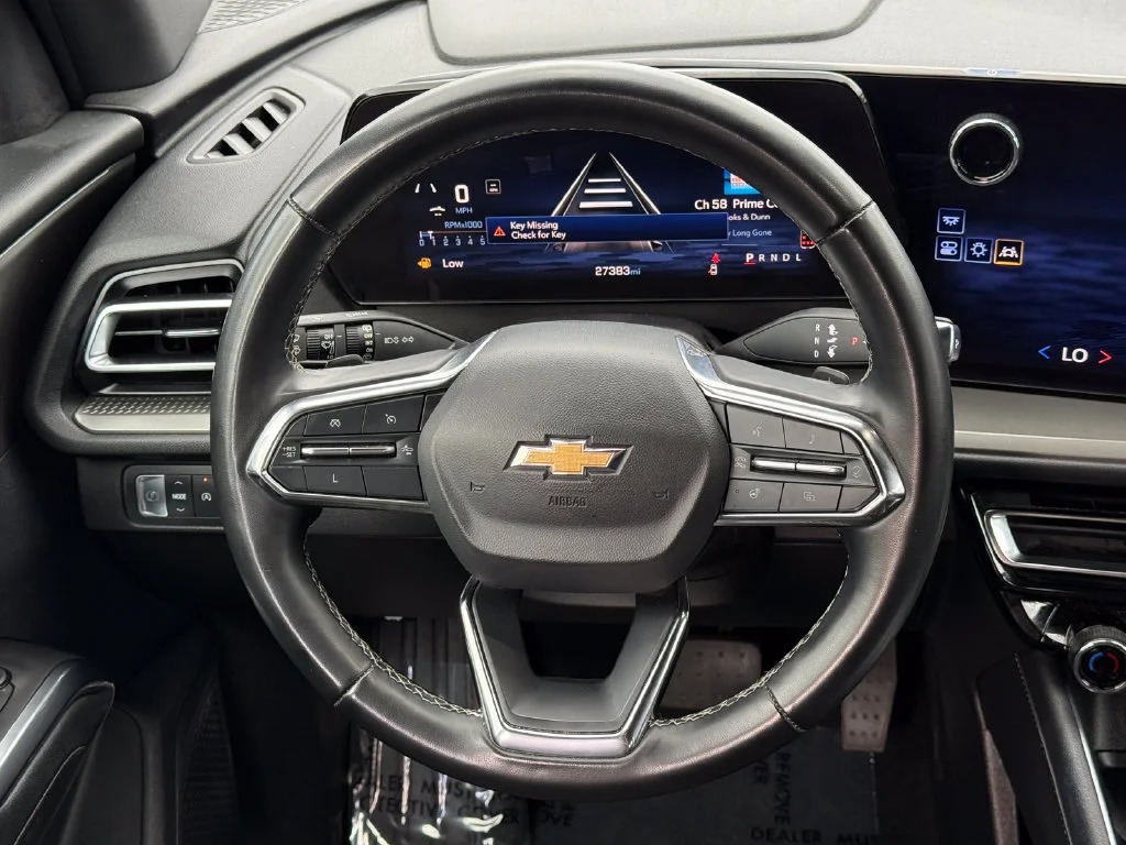Used 2024 Summit White Chevrolet LT image 22