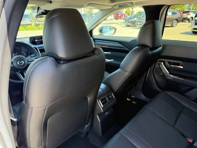 Used 2025 Pearl Mazda Premium Plus image 25
