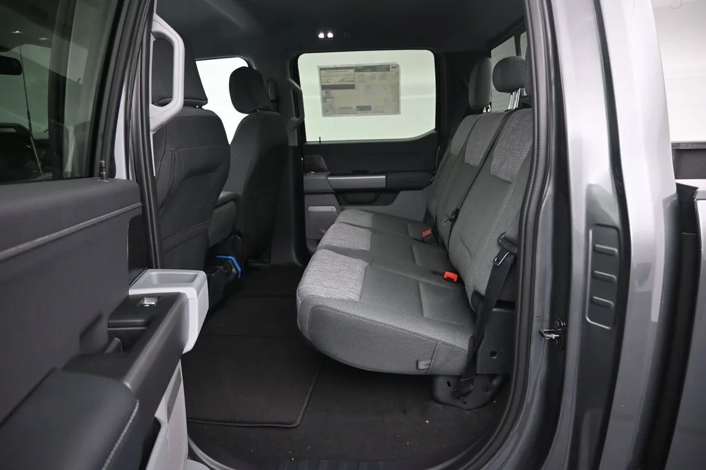 New 2026 Carbonized Gray Metallic Ford XLT image 19