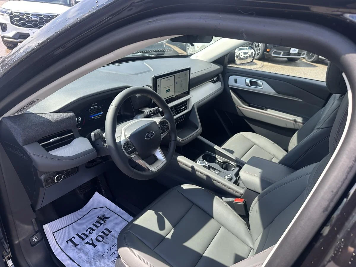 New 2026 Black Ford Active 200a Pkg image 10