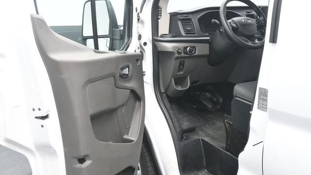 Used 2025 White Ford Base image 27
