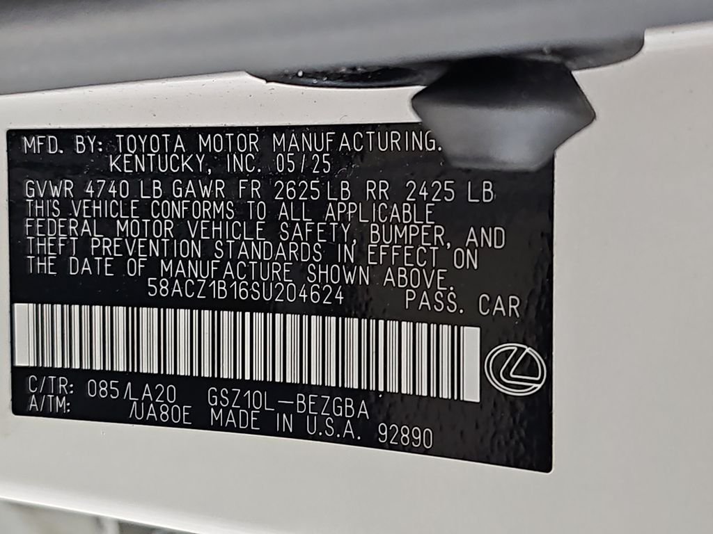 Used 2025 White Lexus 350 image 33