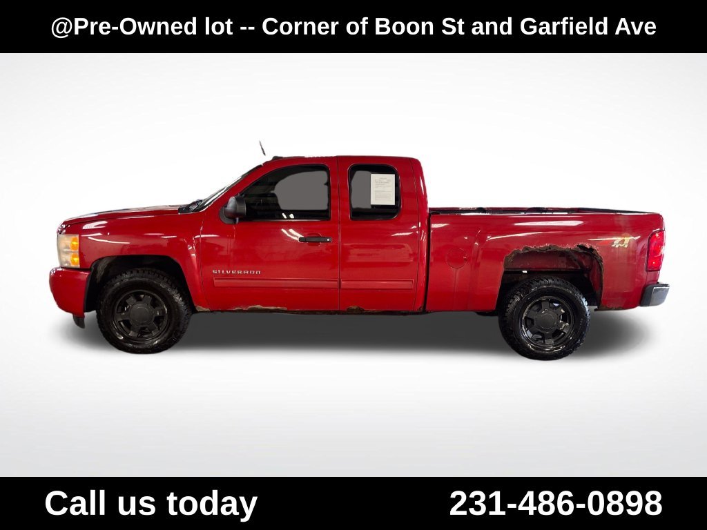 Used 2011 Chevrolet Silverado 1500 LT with VIN 1GCRKSE38BZ445598 for sale in Traverse City, MI